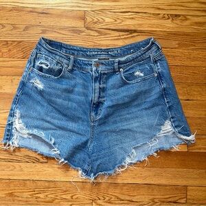 American Eagle Highest Rise Mom Short SIZE 14